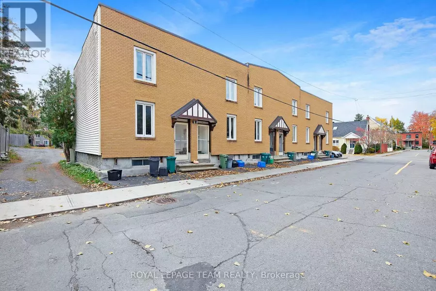 25-35 BERTRAND STREET, Ottawa, ON K1M1Y4