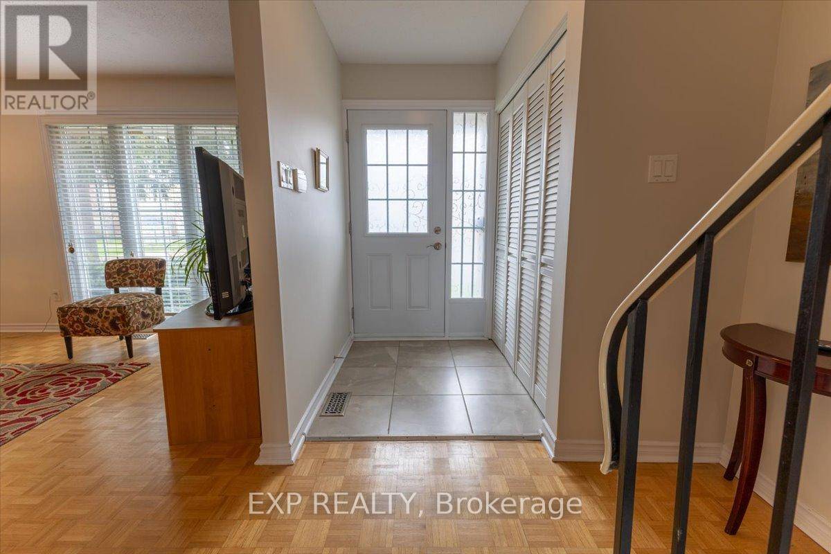 Ottawa, ON K2C3M7,422 KINTYRE PRIVATE