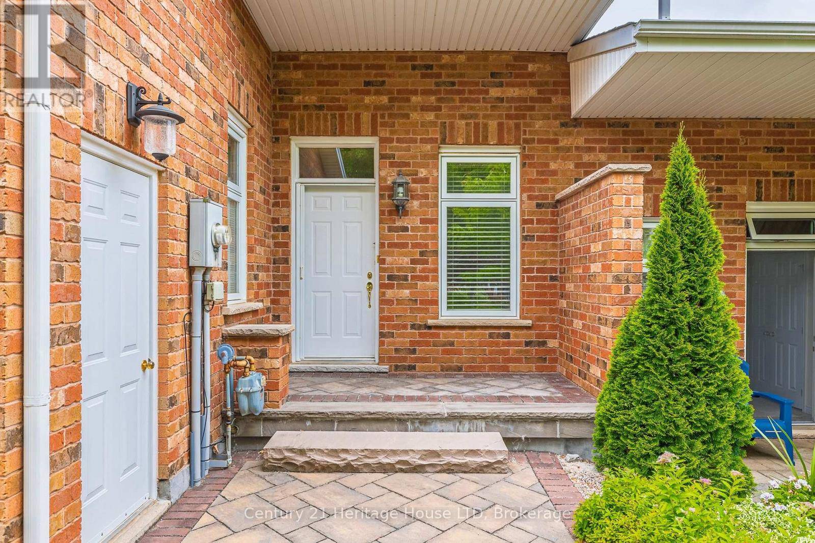 Niagara Falls (stamford), ON L2J4K2,6301 FOREST RIDGE DRIVE