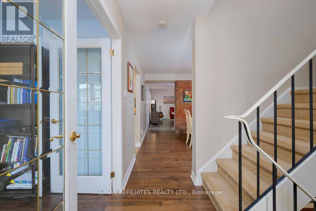 Ottawa, ON K2K1E6,105 WEEPING WILLOW LANE
