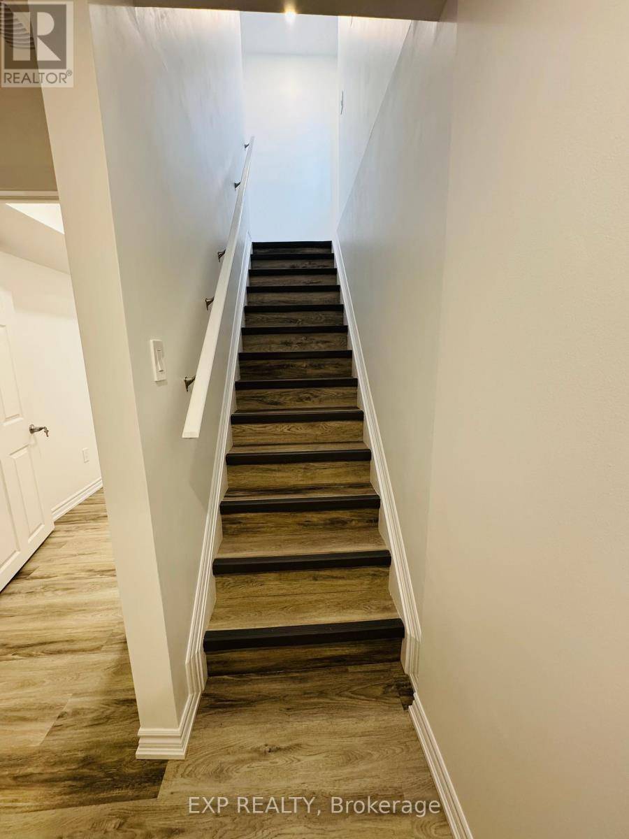 Ottawa, ON K2J6K4,UNIT 2 (LOWER UNIT) - 550 MILLARS SOUND WAY