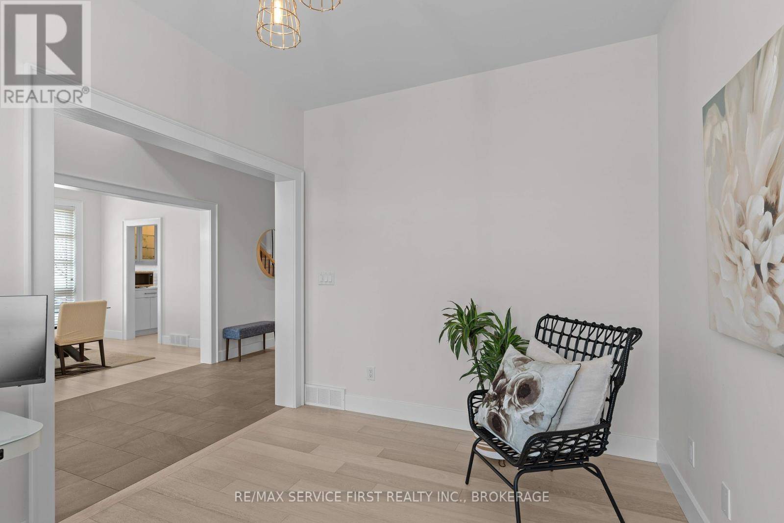 Kingston (city Northwest), ON K7P0B2,900 ROSHAN DRIVE