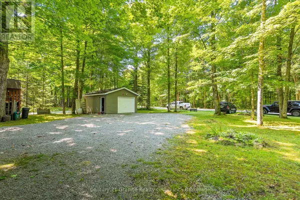 Kawartha Lakes (laxton/digby/longford), ON K0M2B0,122 SUTER DRIVE