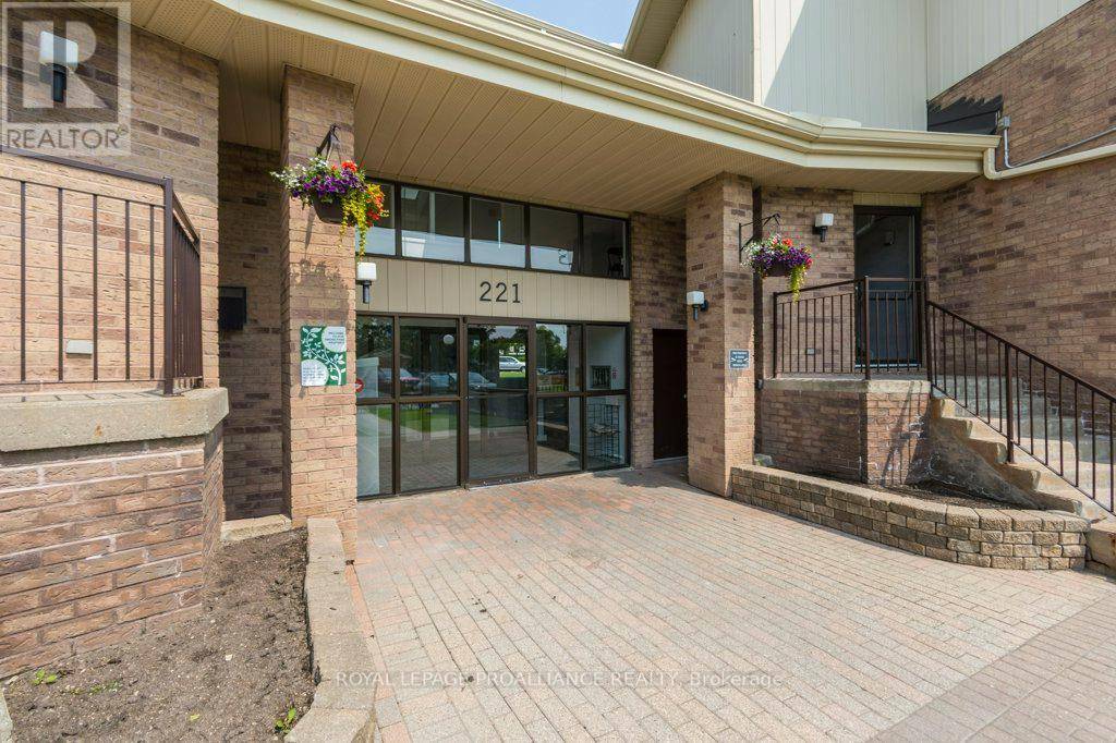 Belleville (belleville Ward), ON K8P5A6,221 North Park ST #215