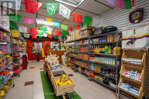 Strathroy-caradoc (nw), ON N7G1X6,79 FRONT STREET W