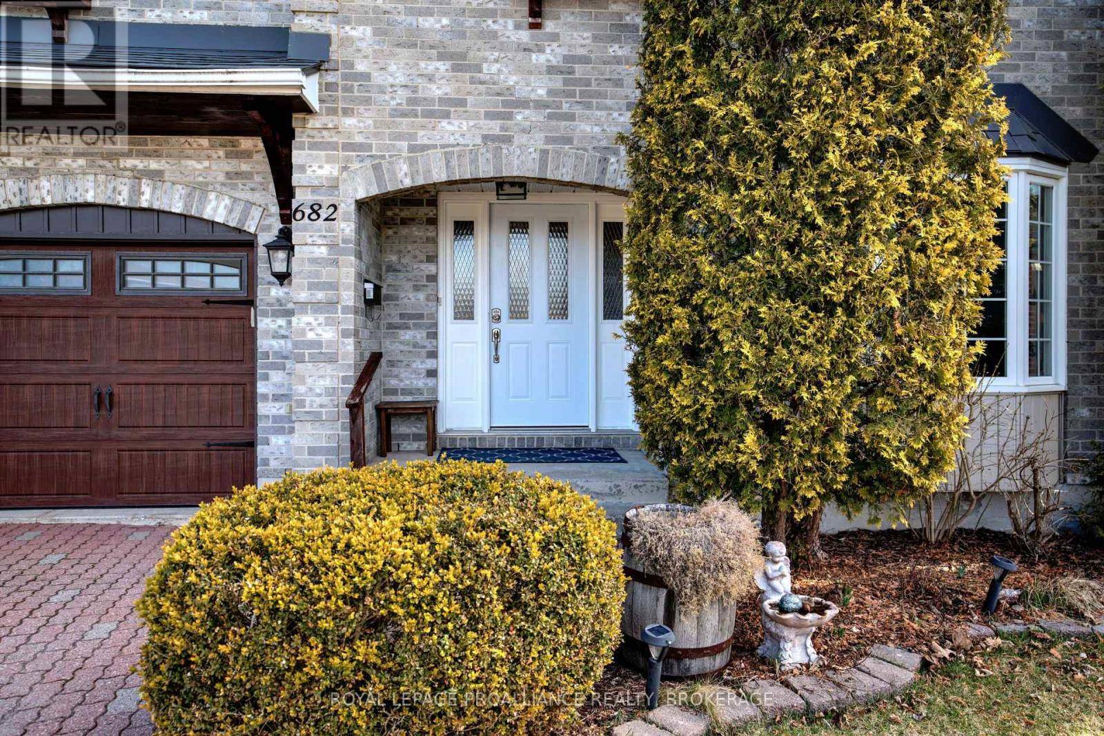 Kingston (east Gardiners Rd), ON K7M8A1,682 SUMMERFIELD PLACE