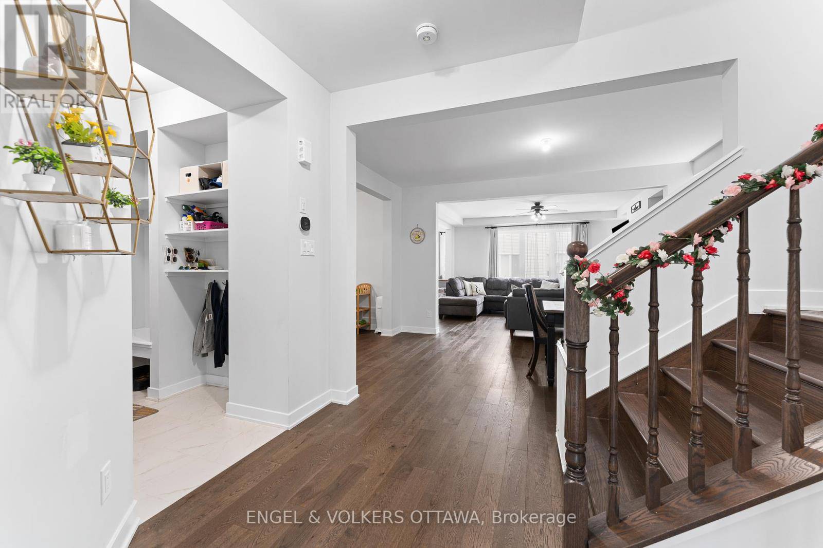 Ottawa, ON K0A2Z0,185 YEARLING CIRCLE
