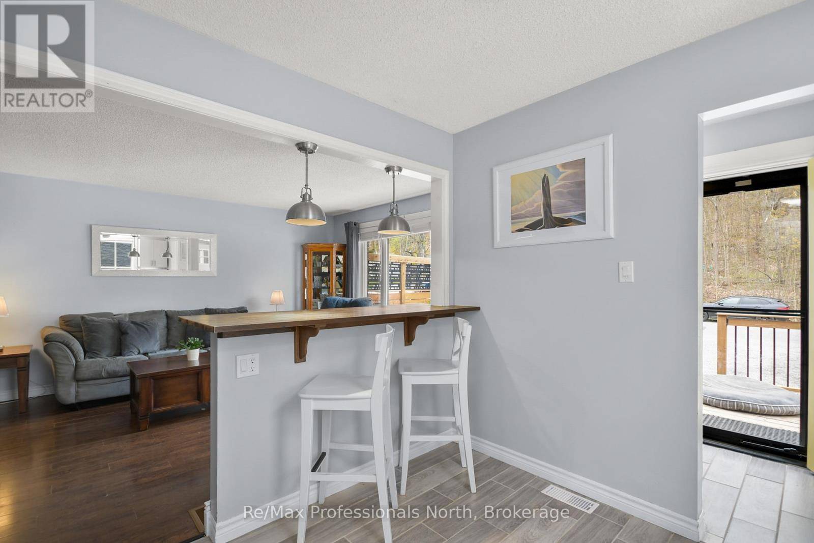 Gravenhurst (muskoka (s)), ON P1P1P4,180 FERNWOOD DRIVE