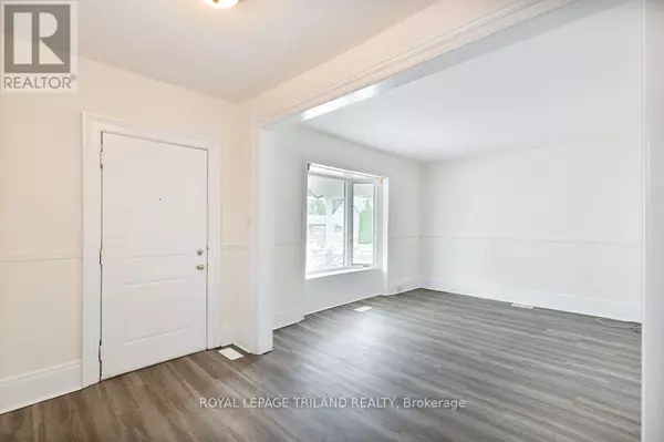 St. Thomas, ON N5P3E9,29 INKERMAN STREET