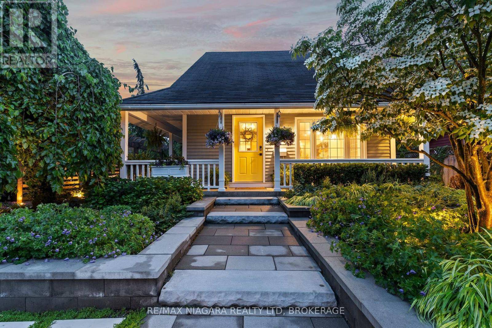 Niagara-on-the-lake (town), ON L0S1J0,202 ANNE STREET