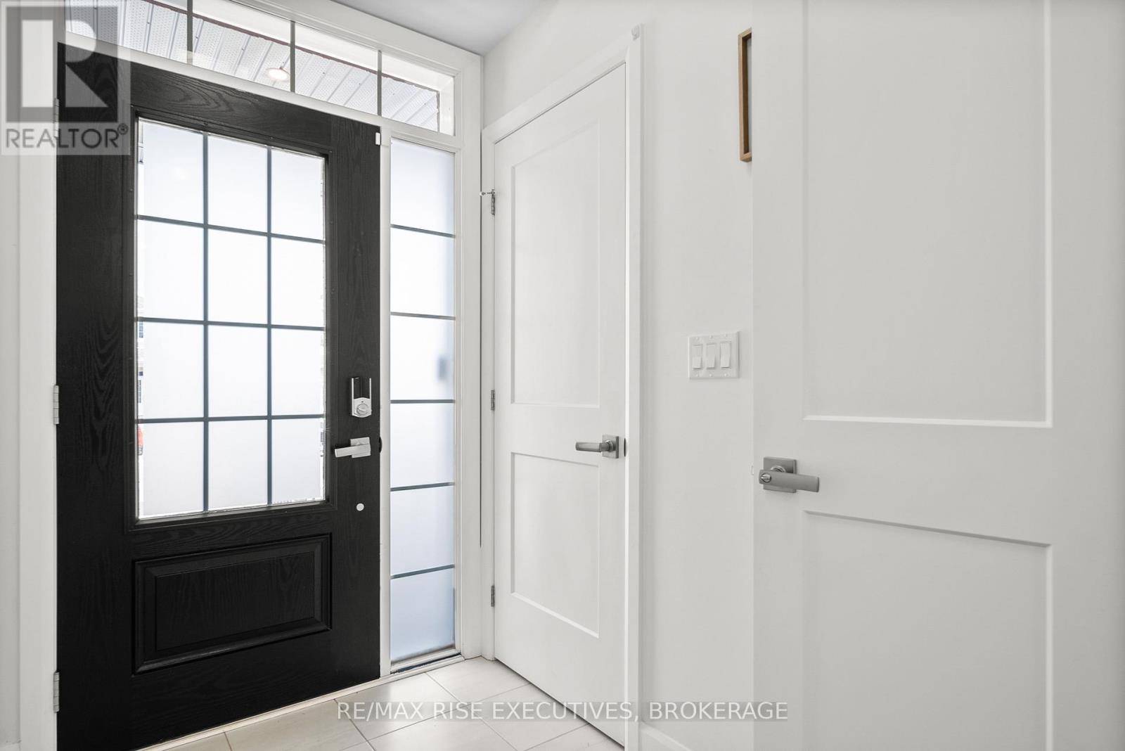 Kingston (city Northwest), ON K7P0S1,339 BUCKTHORN DRIVE