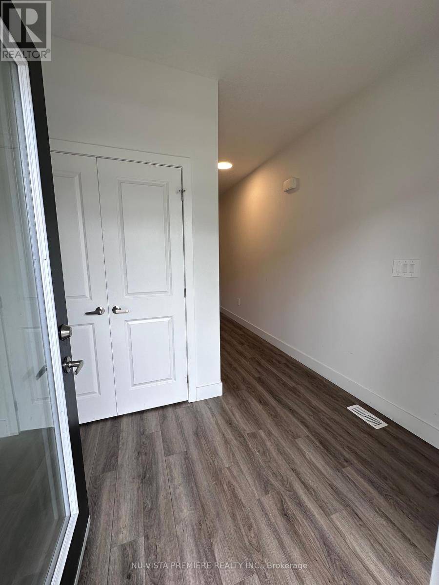 London South (south W), ON N6L0G9,3575 SOUTHBRIDGE AVE #56