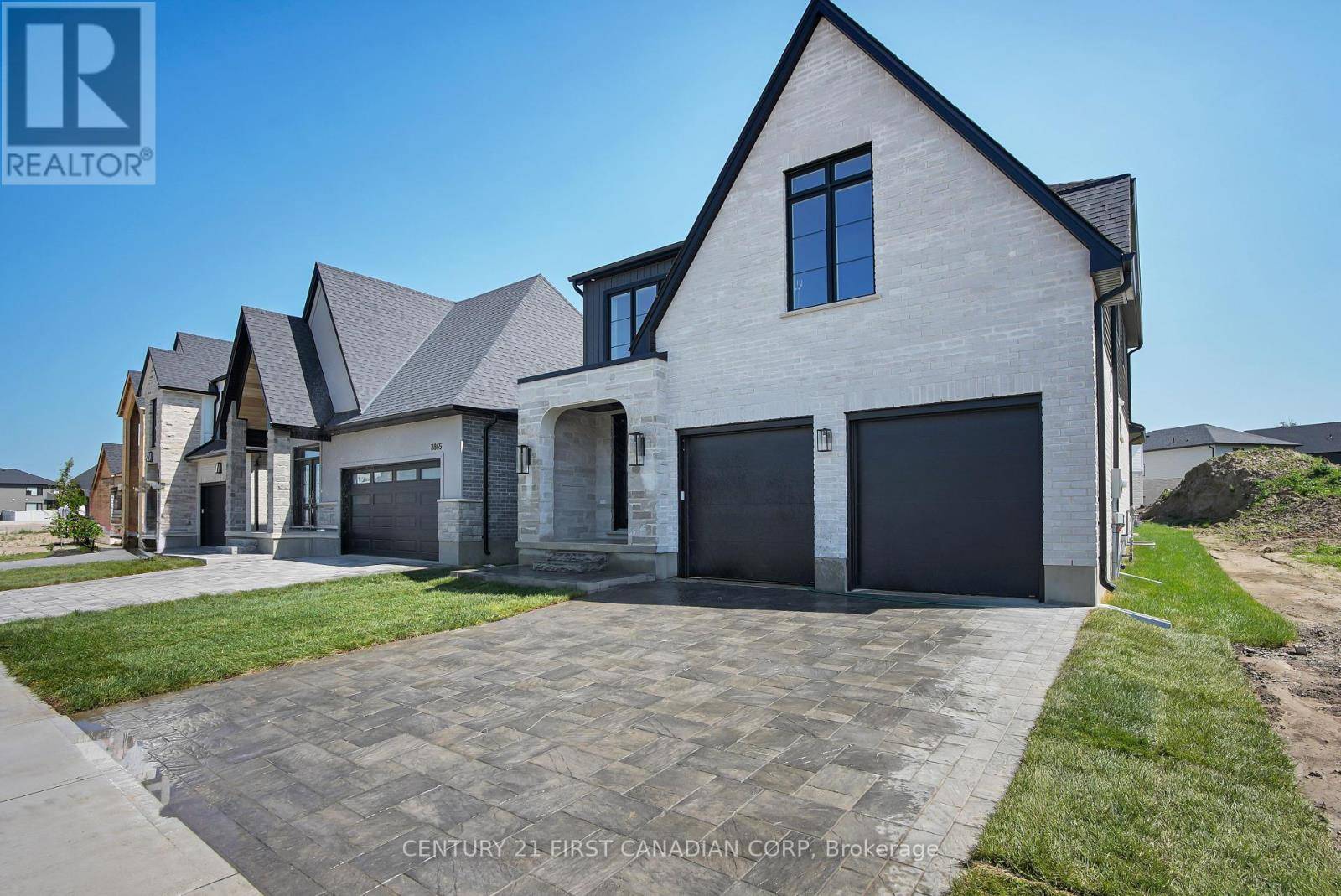 London South (south V), ON N6P1H5,3871 BIG LEAF TRAIL