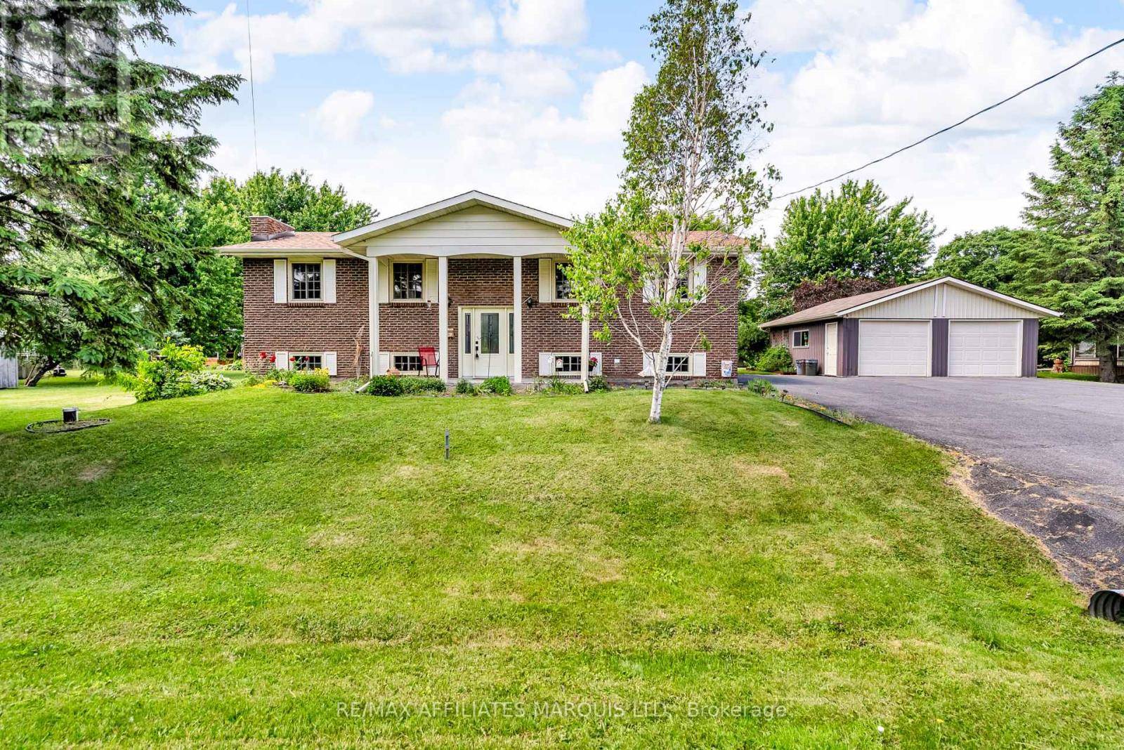 18227 OAK DRIVE, South Glengarry, ON K0C2J0