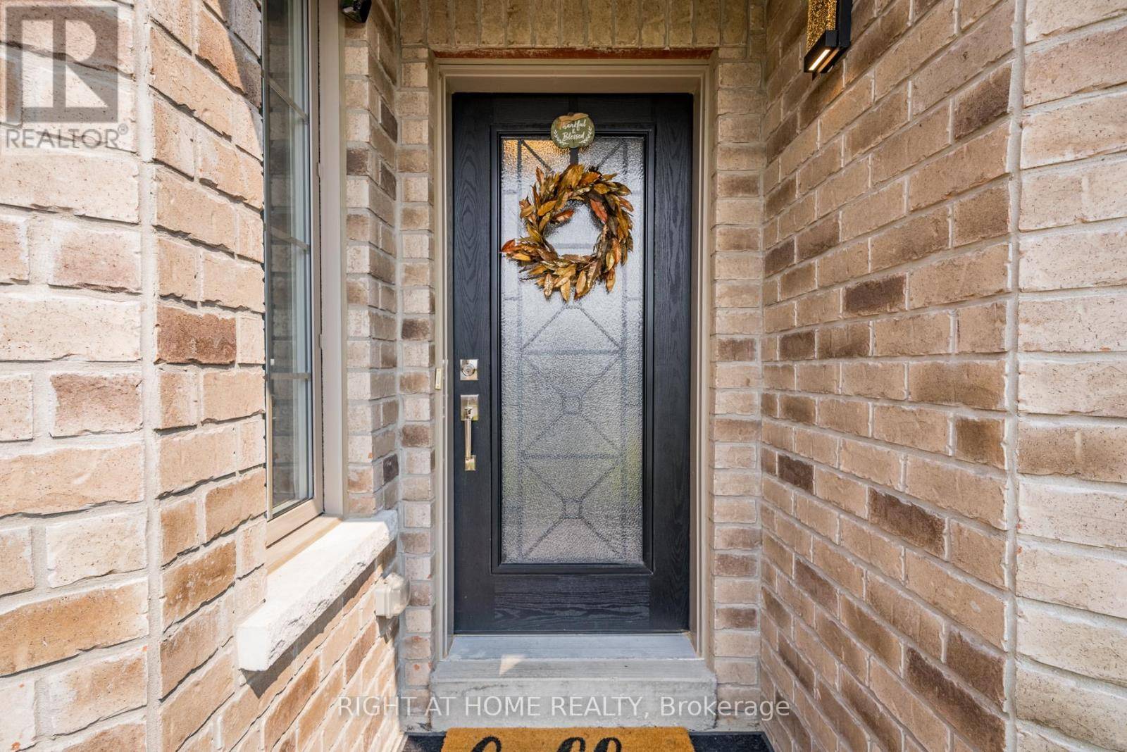 Kawartha Lakes (lindsay), ON K9V0N2,38 CLAXTON CRESCENT