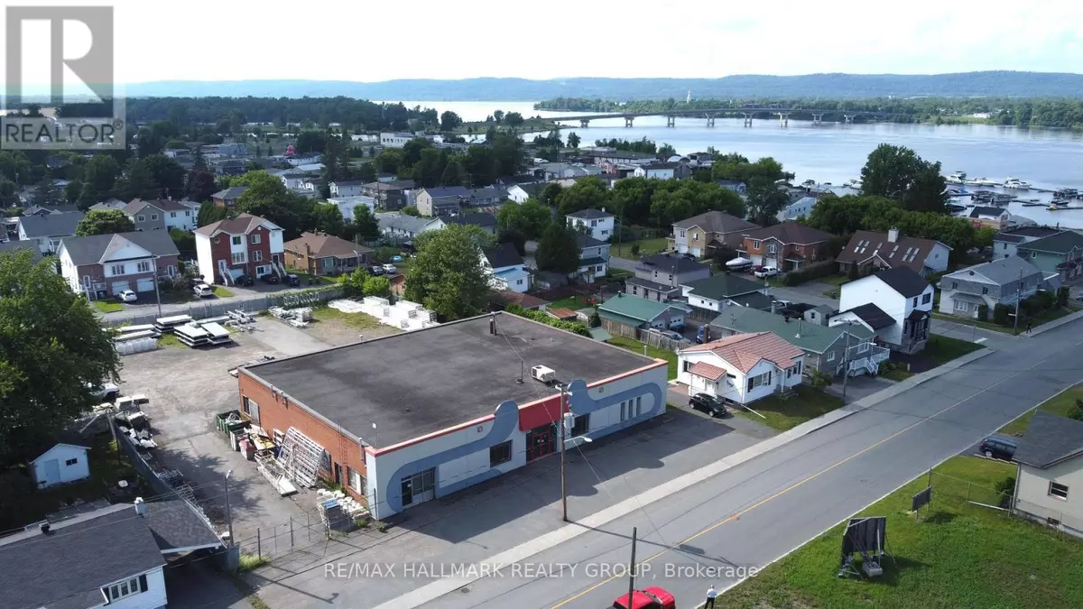 Hawkesbury, ON K6A2B4,284 CAMERON STREET