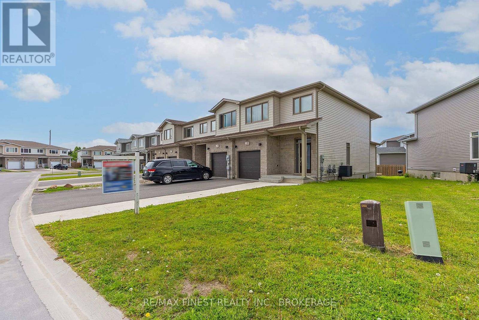 Kingston (kingston East (incl Barret Crt)), ON K7K7J8,937 RIVERVIEW WAY