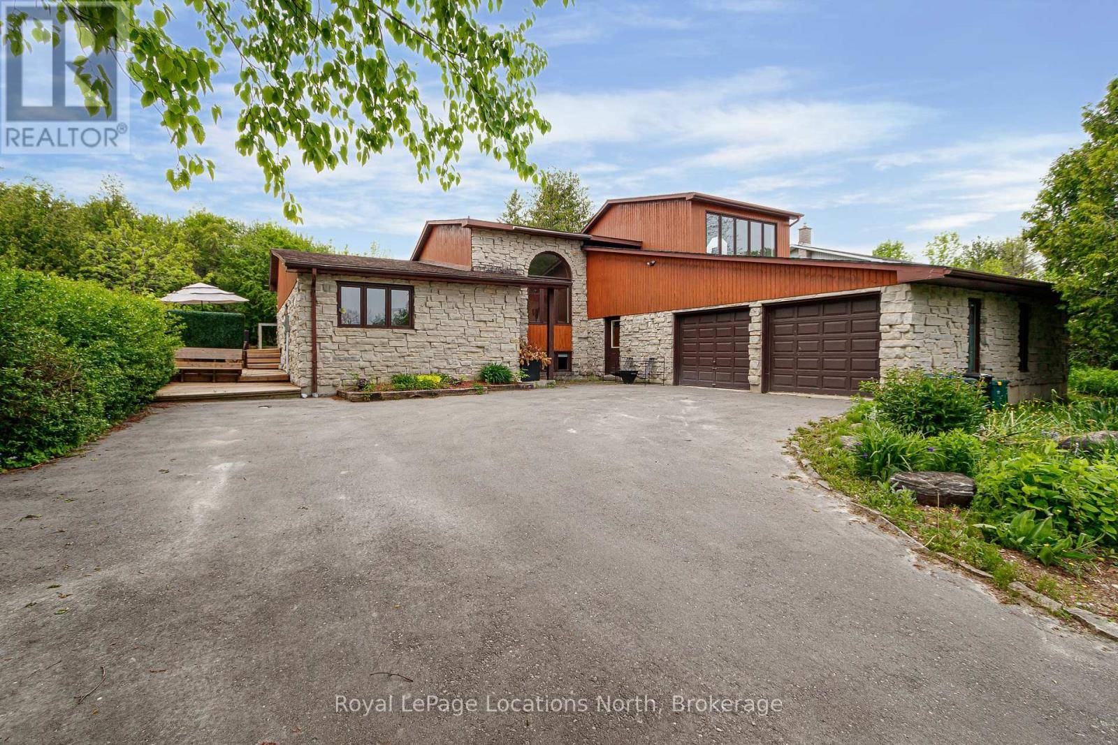 Meaford, ON N4L1W5,296 LAKESHORE ROAD N