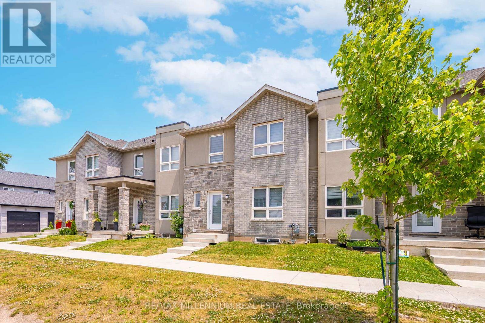 Welland (broadway), ON L3C5L5,19 PERENACK AVENUE