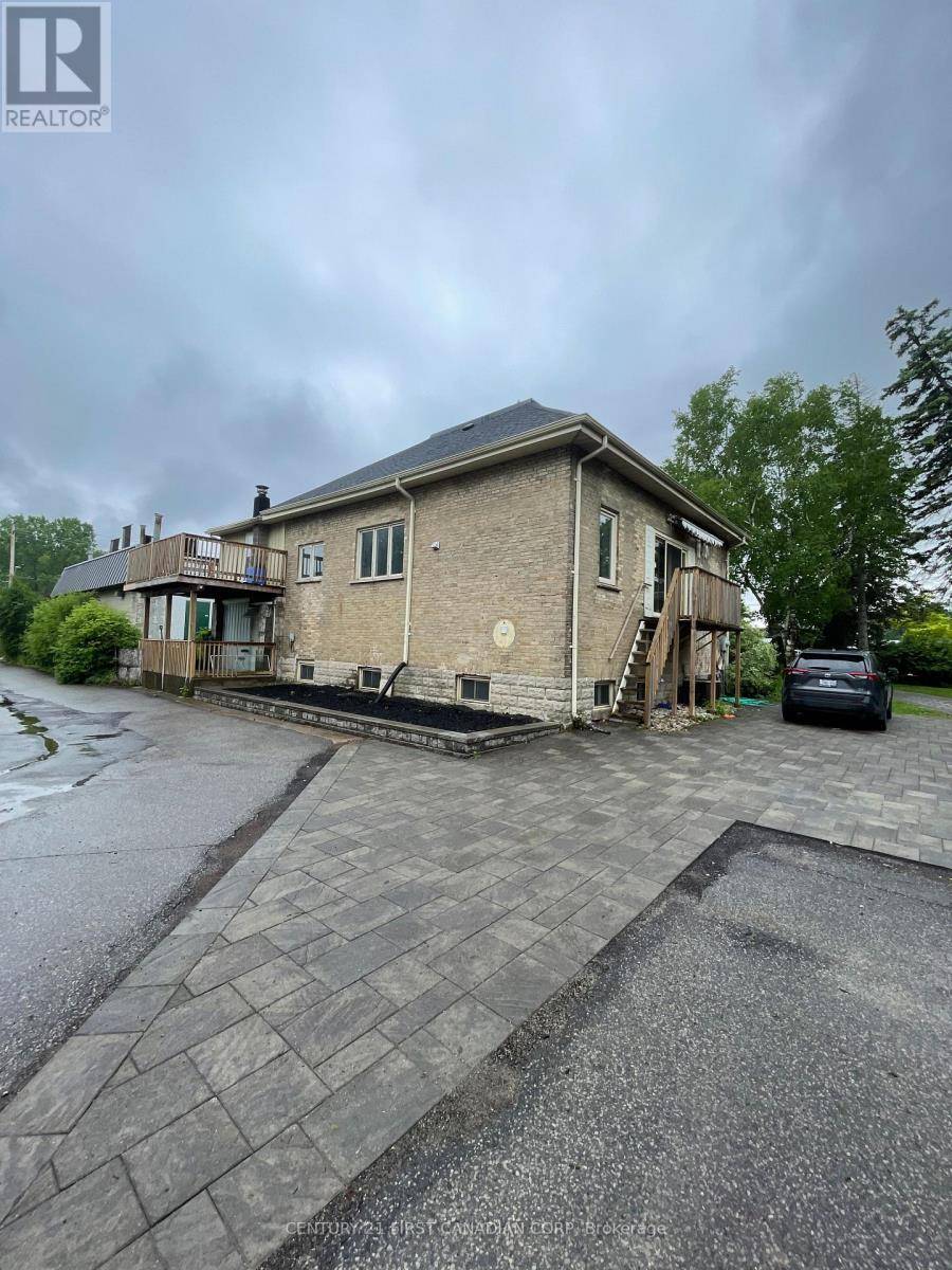 London South (south D), ON N6J1A9,188 WILDWOOD AVENUE