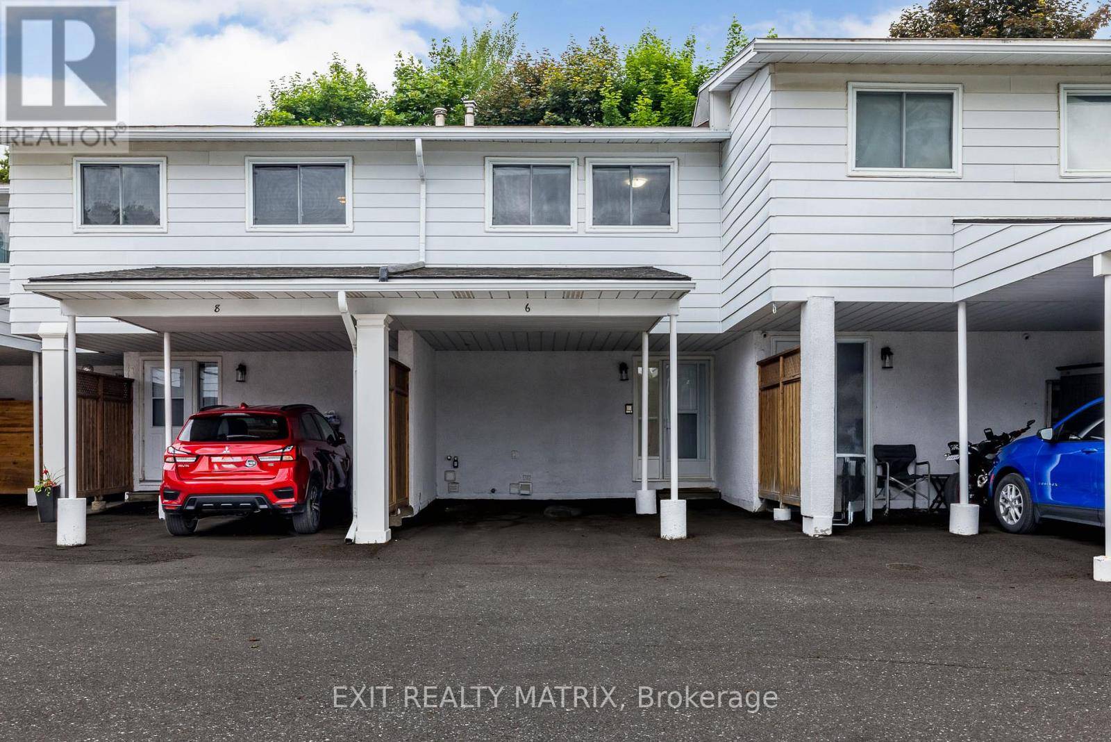 6 ALISON KORN PRIVATE, Ottawa, ON K2H8M6