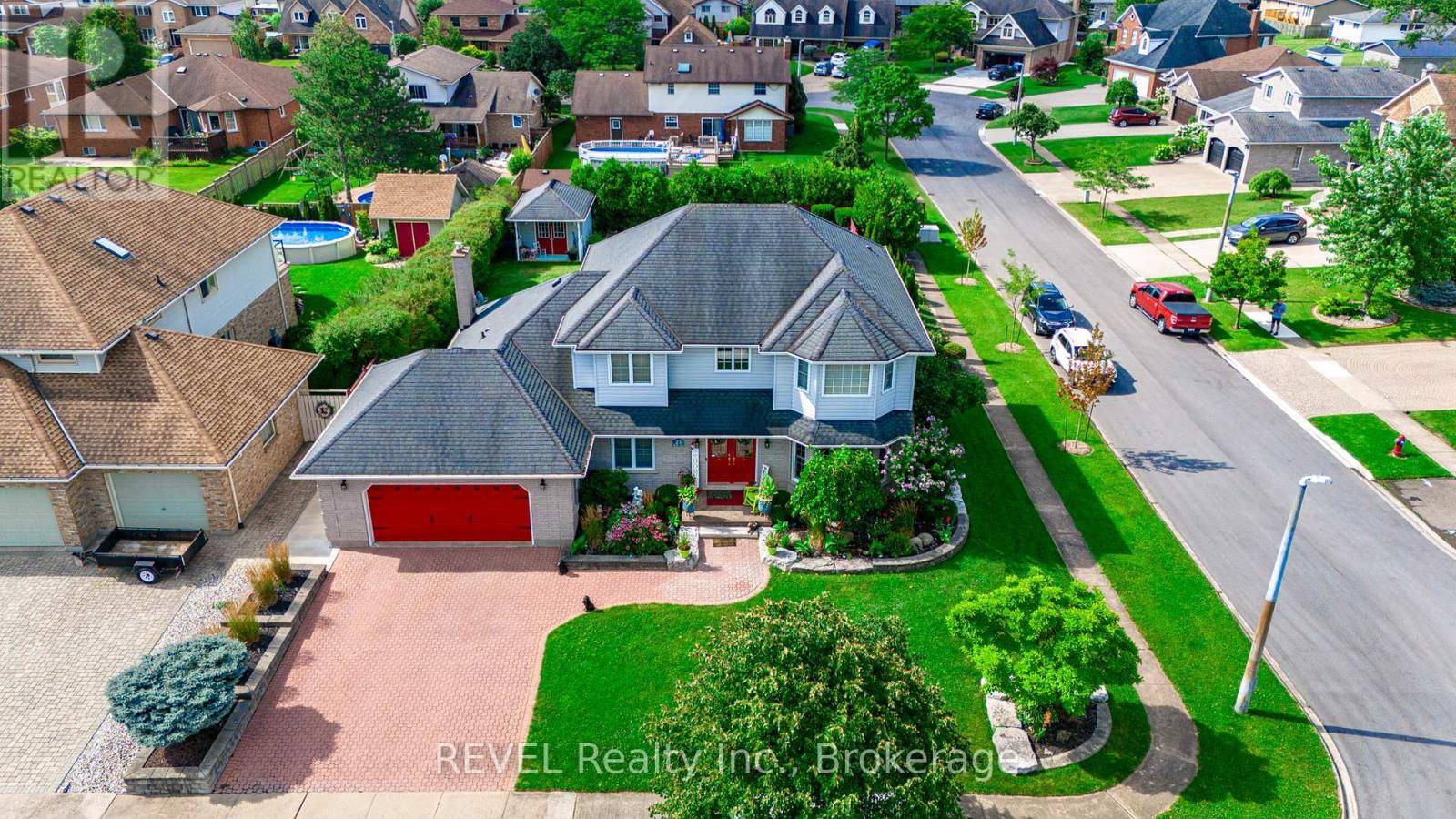 Welland (prince Charles), ON L3C6X2,23 GREEN MEADOW CRESCENT