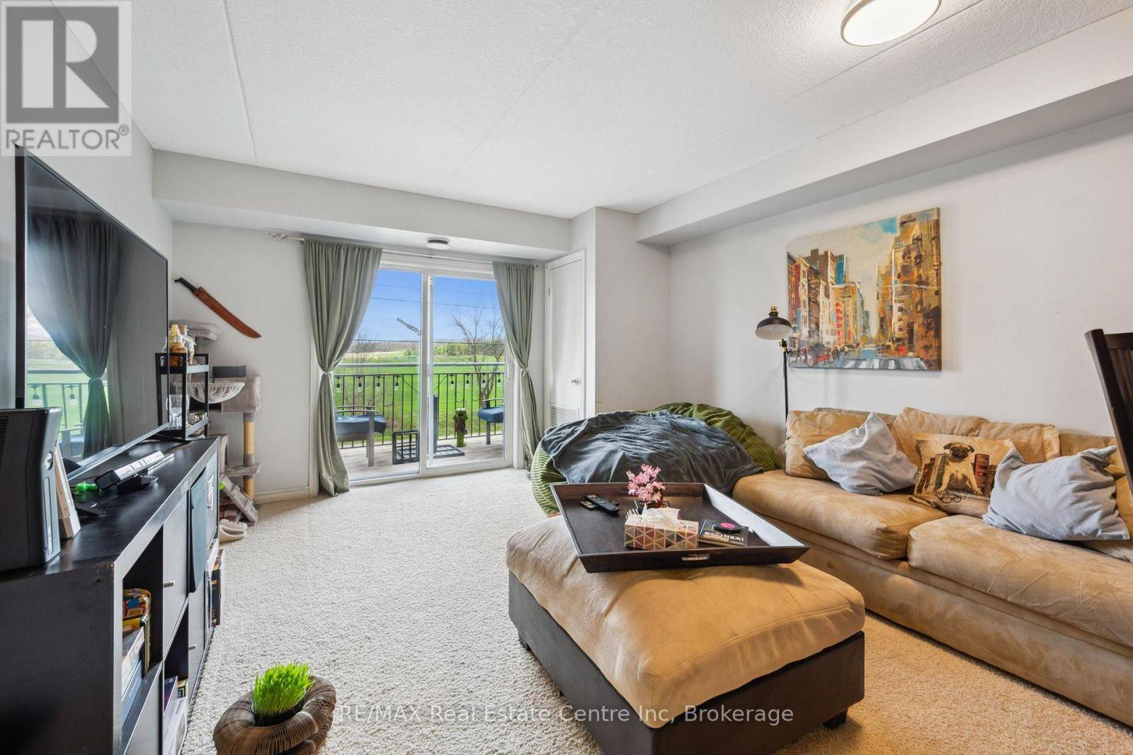 Guelph (pineridge/westminster Woods), ON N1L0G8,19 Waterford DR #303
