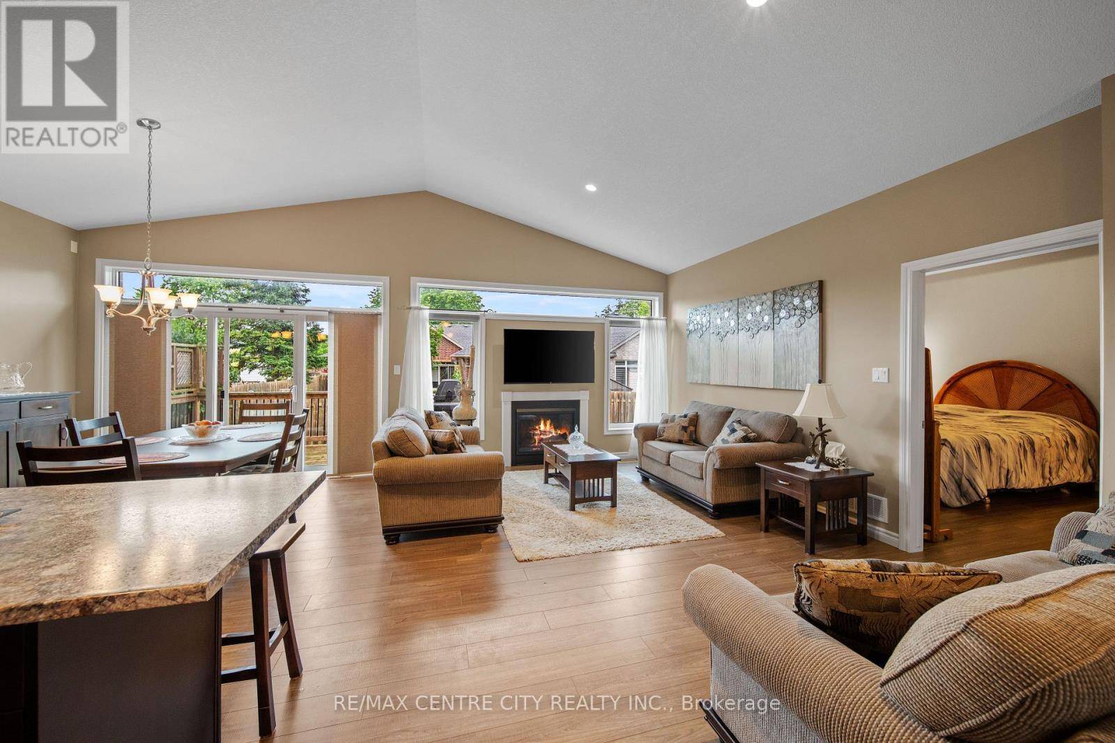 Central Elgin (lynhurst), ON N5P0E1,1 VINEDEN DR #12