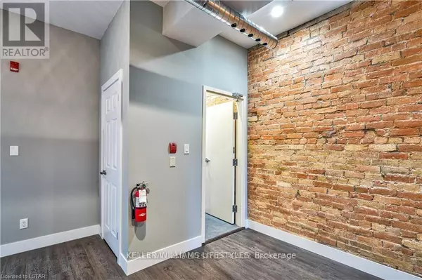 London East (east F), ON N6A1G1,118 Dundas ST #2
