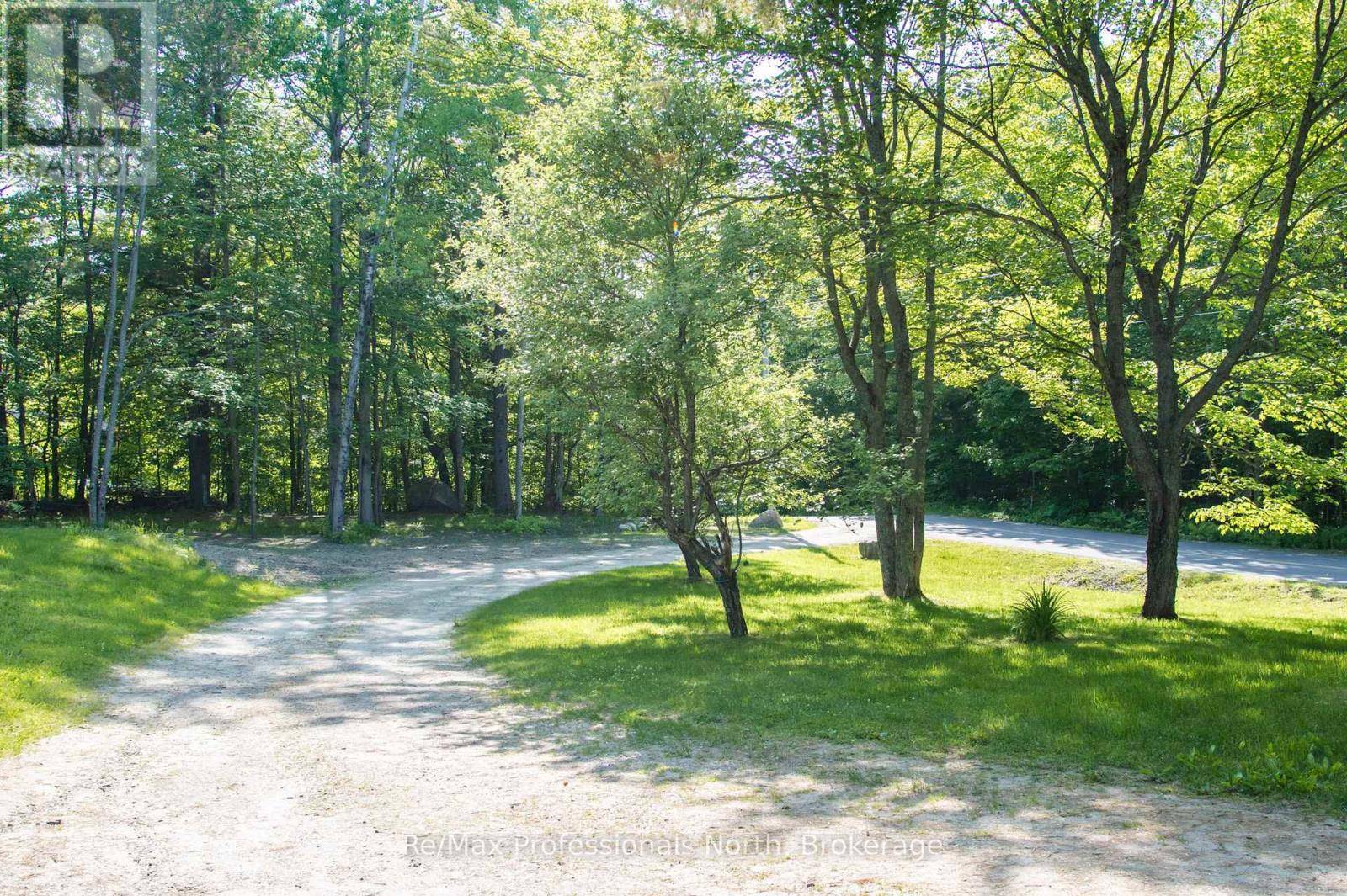 Muskoka Lakes (watt), ON P0B1M0,1397 OLD PARRY SOUND ROAD
