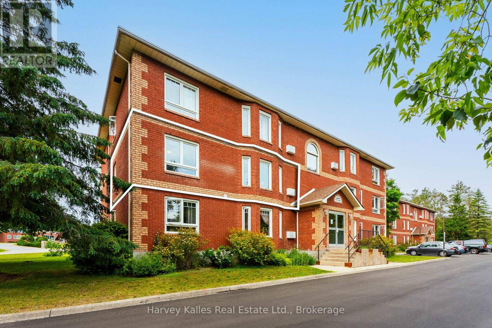 661 Cedar LN #202C, Bracebridge (macaulay), ON P1L1N9