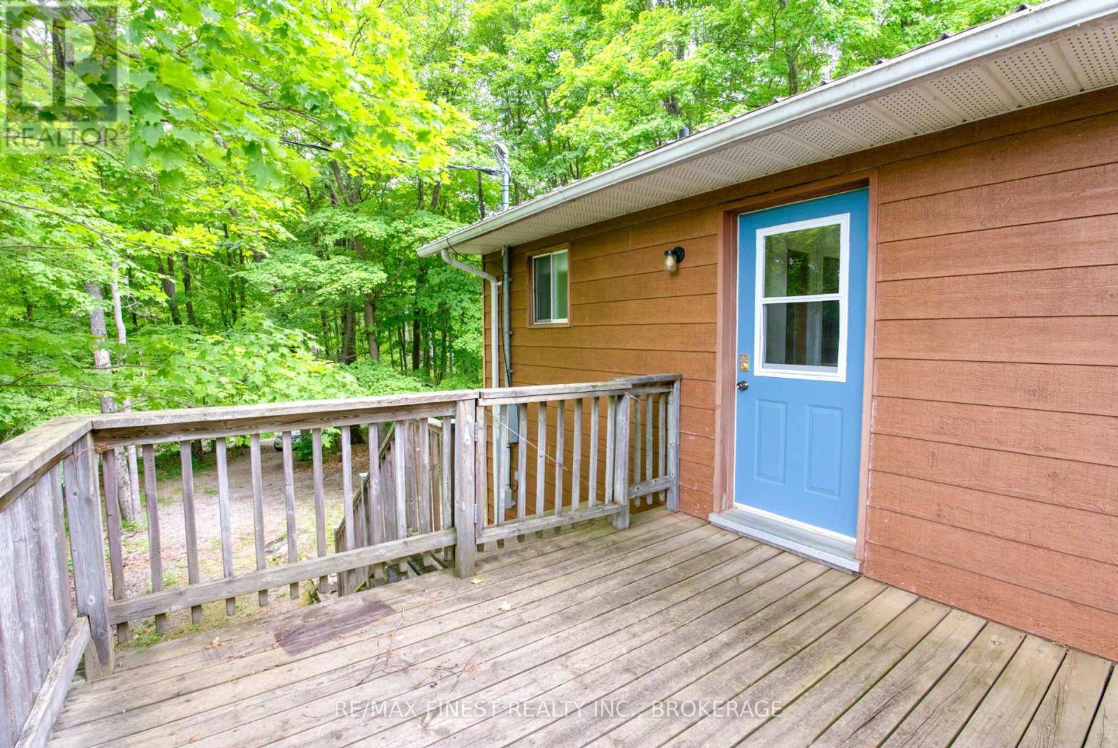 Central Frontenac, ON K0H2P0,1190 SPORT LANE