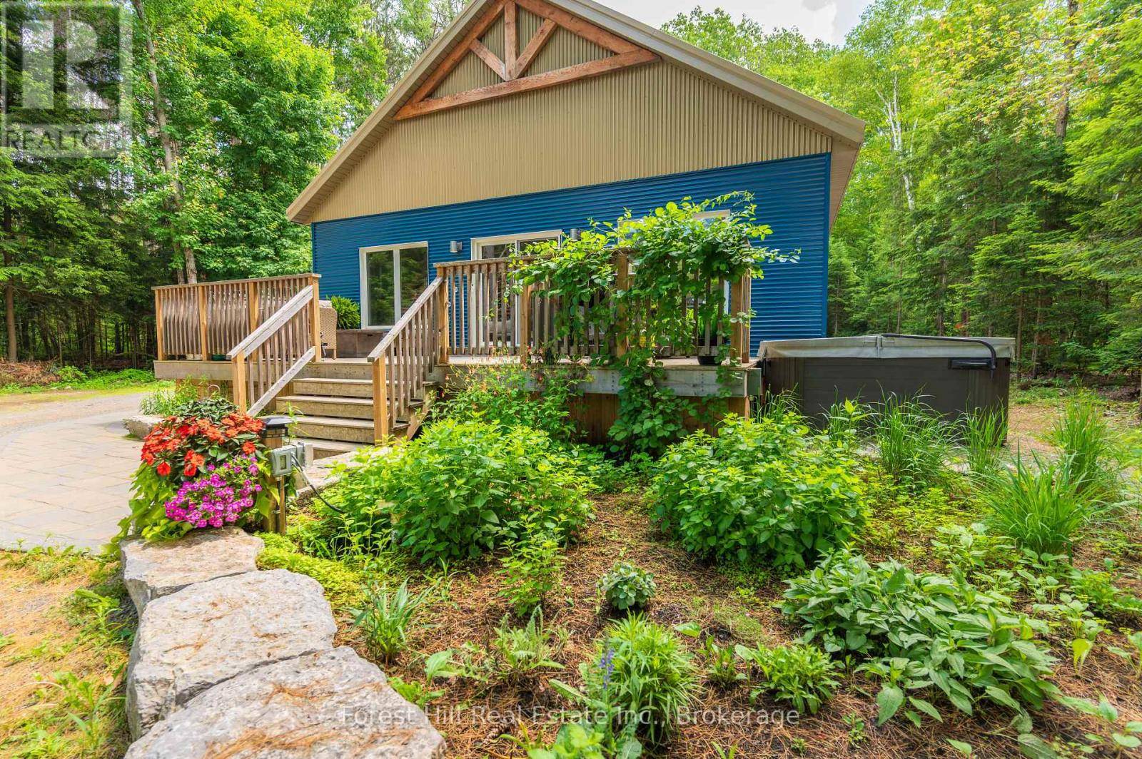 Lake Of Bays (mclean), ON P0B1A0,2776 MUSKOKA RD 117 ROAD S