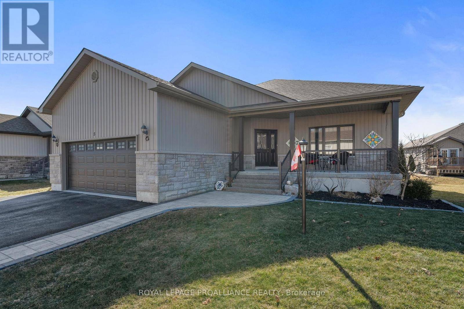 Prince Edward County (wellington Ward), ON K0K3L0,5 CONGER DRIVE