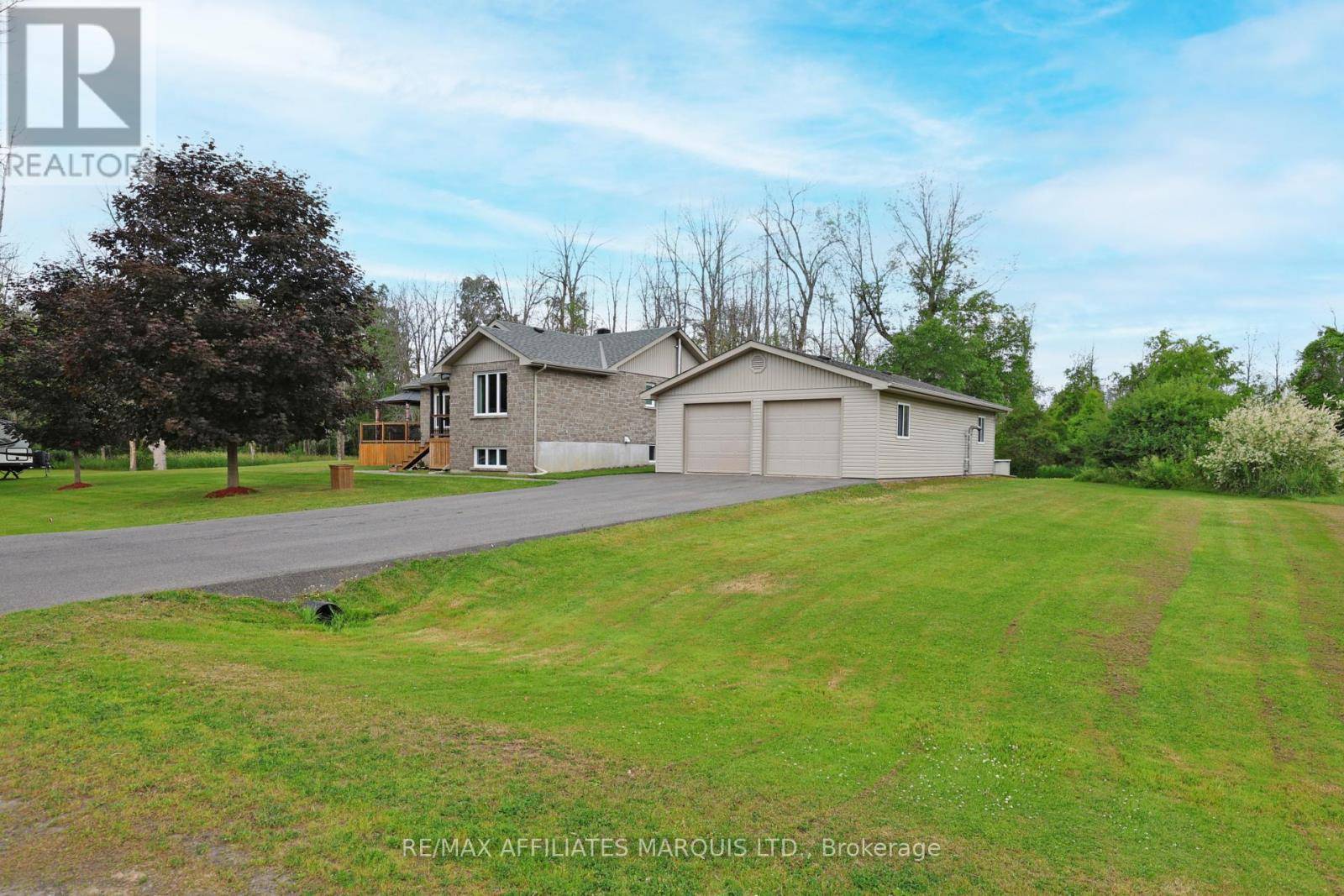 South Stormont, ON K0C1M0,14075 WILLBRUCK DRIVE