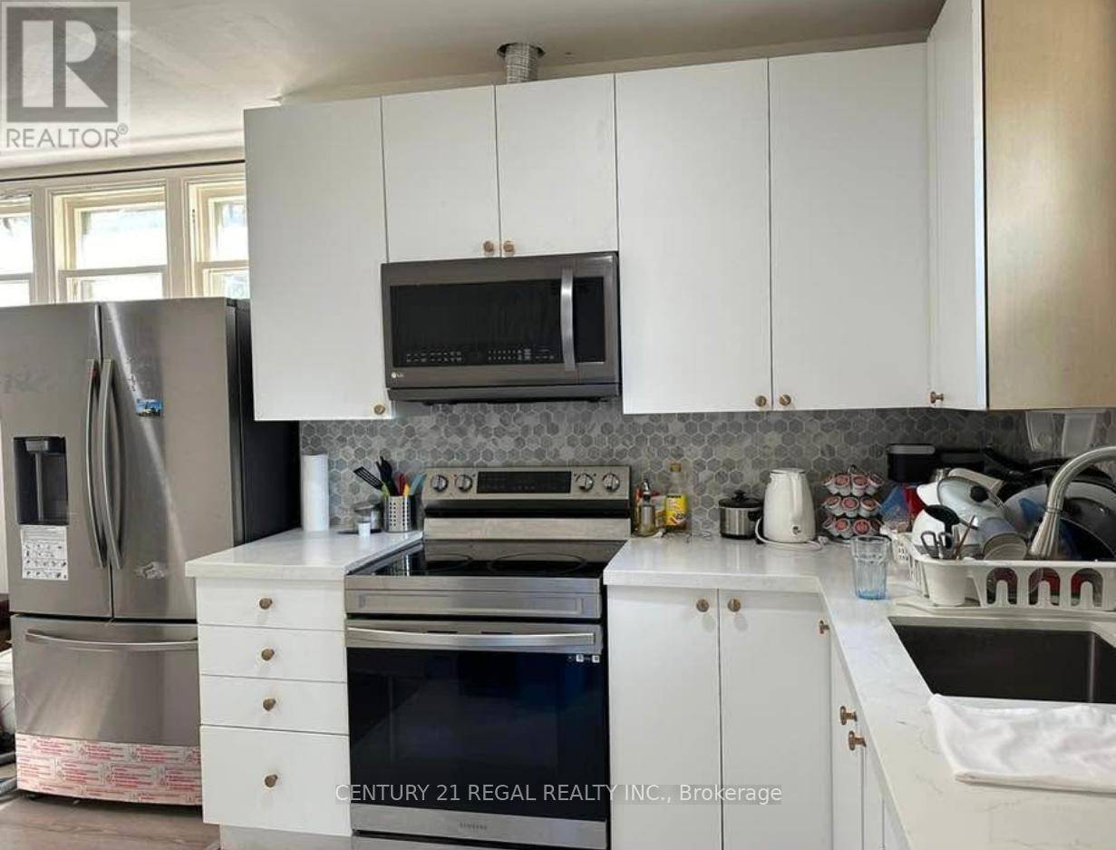 Hamilton (westdale), ON L8S1Y8,34 DALEWOOD AVENUE