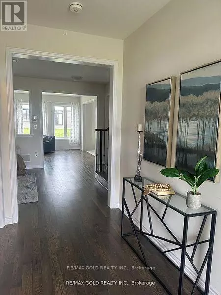 Thorold (rolling Meadows), ON L2E6S4,121 EXPLORER WAY