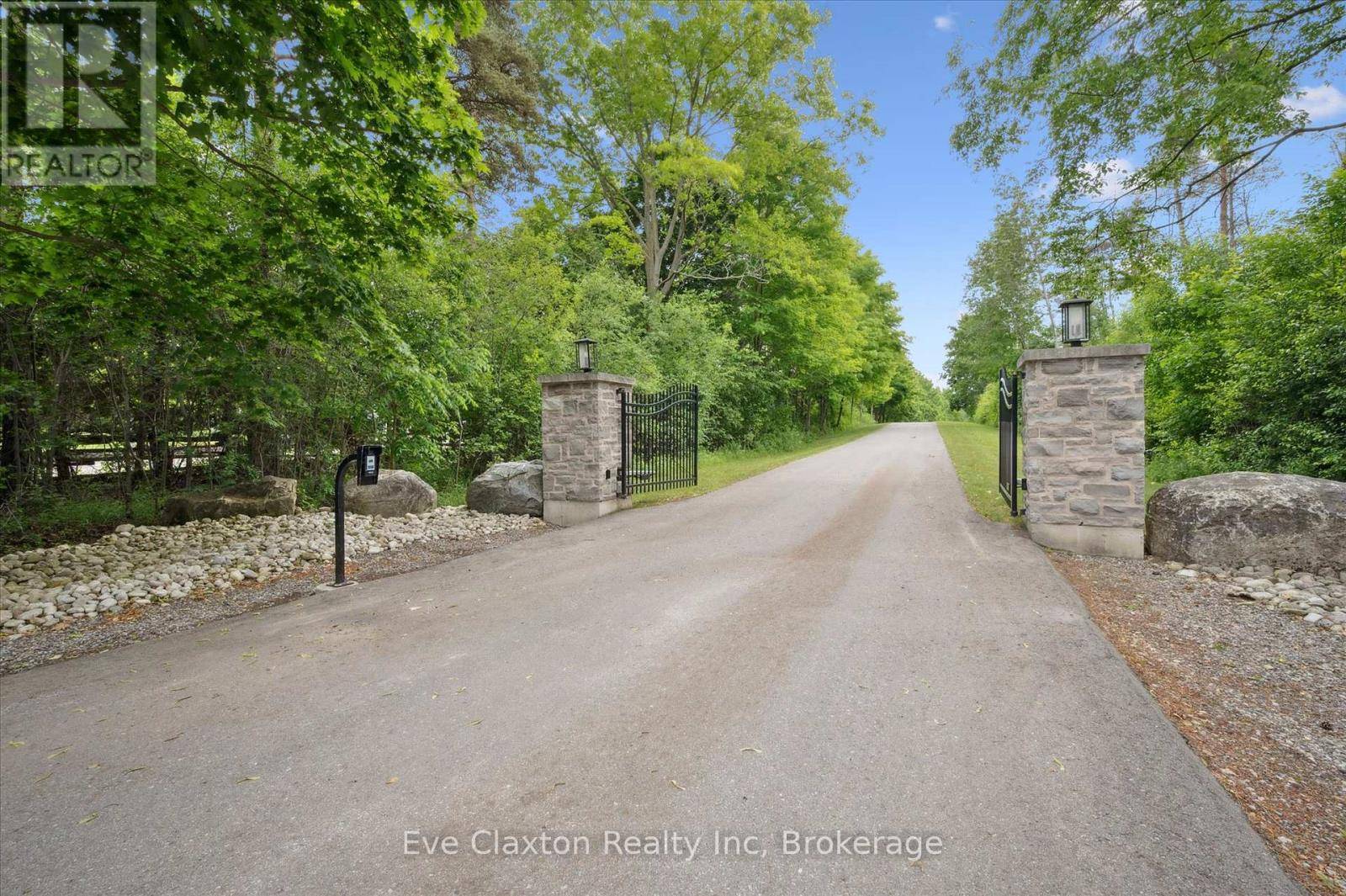 Puslinch (crieff/aikensville/killean), ON N3C2V4,6815 WELLINGTON RD 34