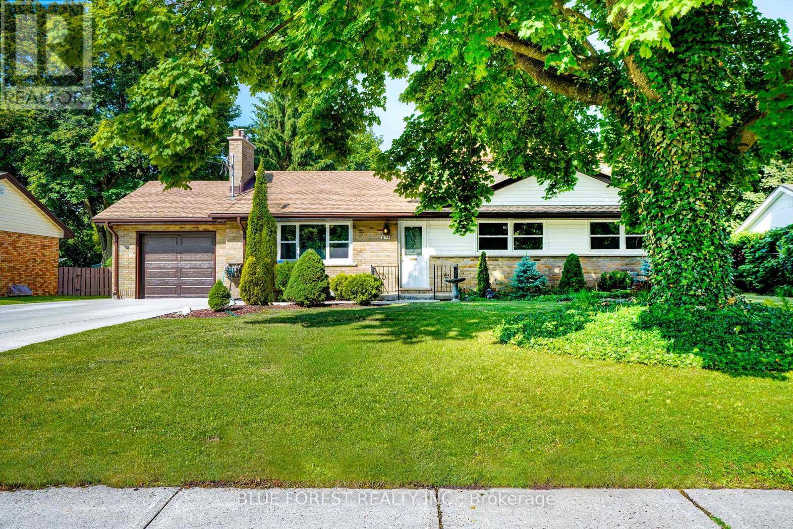 574 OAKRIDGE DRIVE, London North (north P), ON N6H3G2