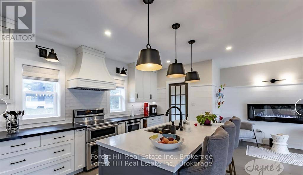 Muskoka Lakes (medora), ON P0B1J0,26 HARRIS STREET