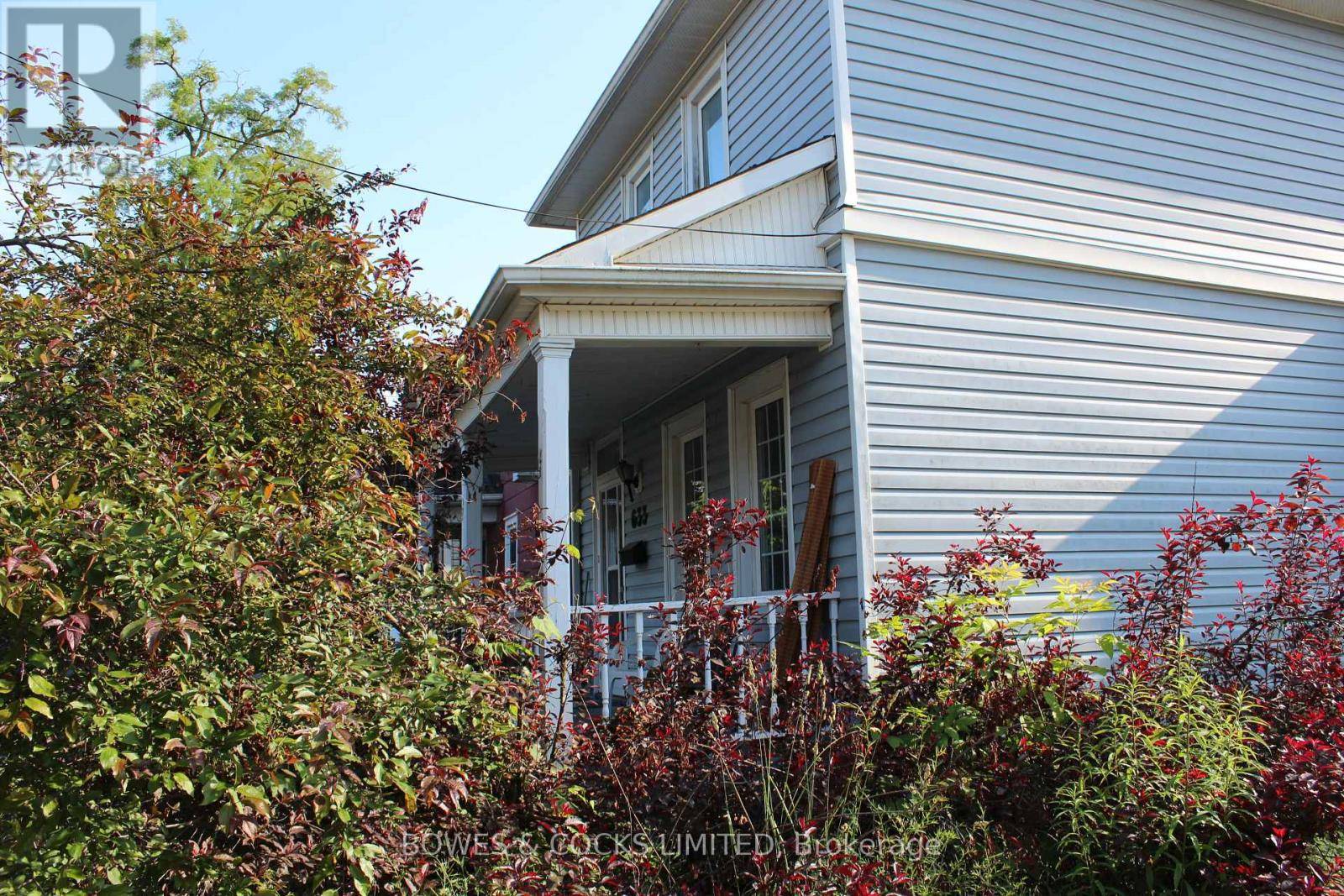 Peterborough Central (north), ON K9H4K2,633 DOWNIE STREET