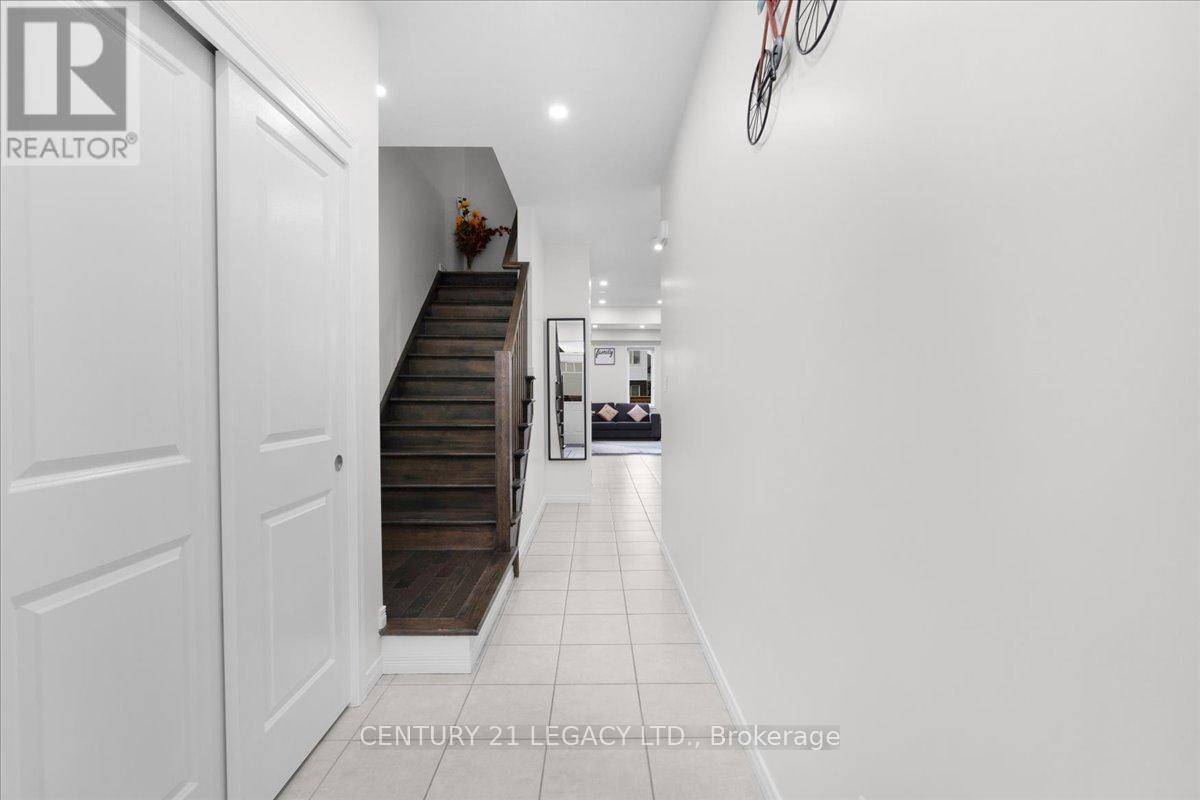 Cambridge, ON N1S0B9,83 BEAUCHAMP DRIVE