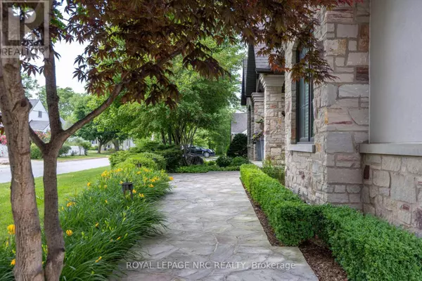 St. Catharines (old Glenridge), ON L2R4C1,115 RIVERDALE DRIVE
