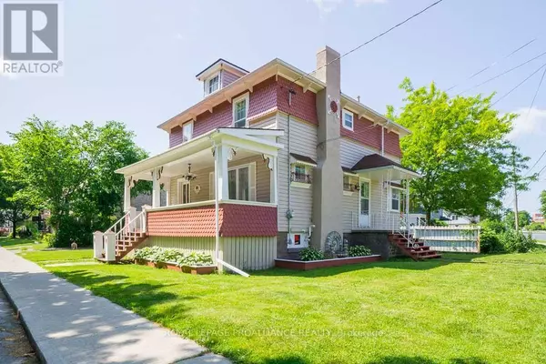 Brockville, ON K6V2X1,84 MURRAY STREET