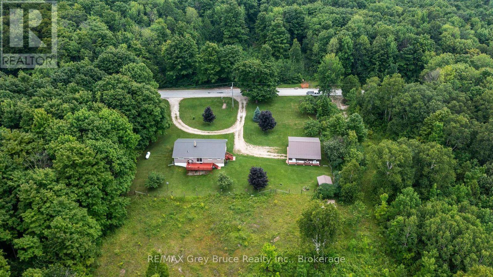 Georgian Bluffs, ON N0H2T0,362511 LINDENWOOD ROAD