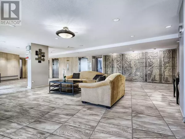 St. Catharines (glendale/glenridge), ON L2T3G8,35 Towering Heights BLVD #1002