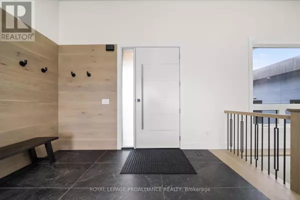 Prince Edward County (ameliasburg Ward), ON K0K1L0,2528 COUNTY RD 3