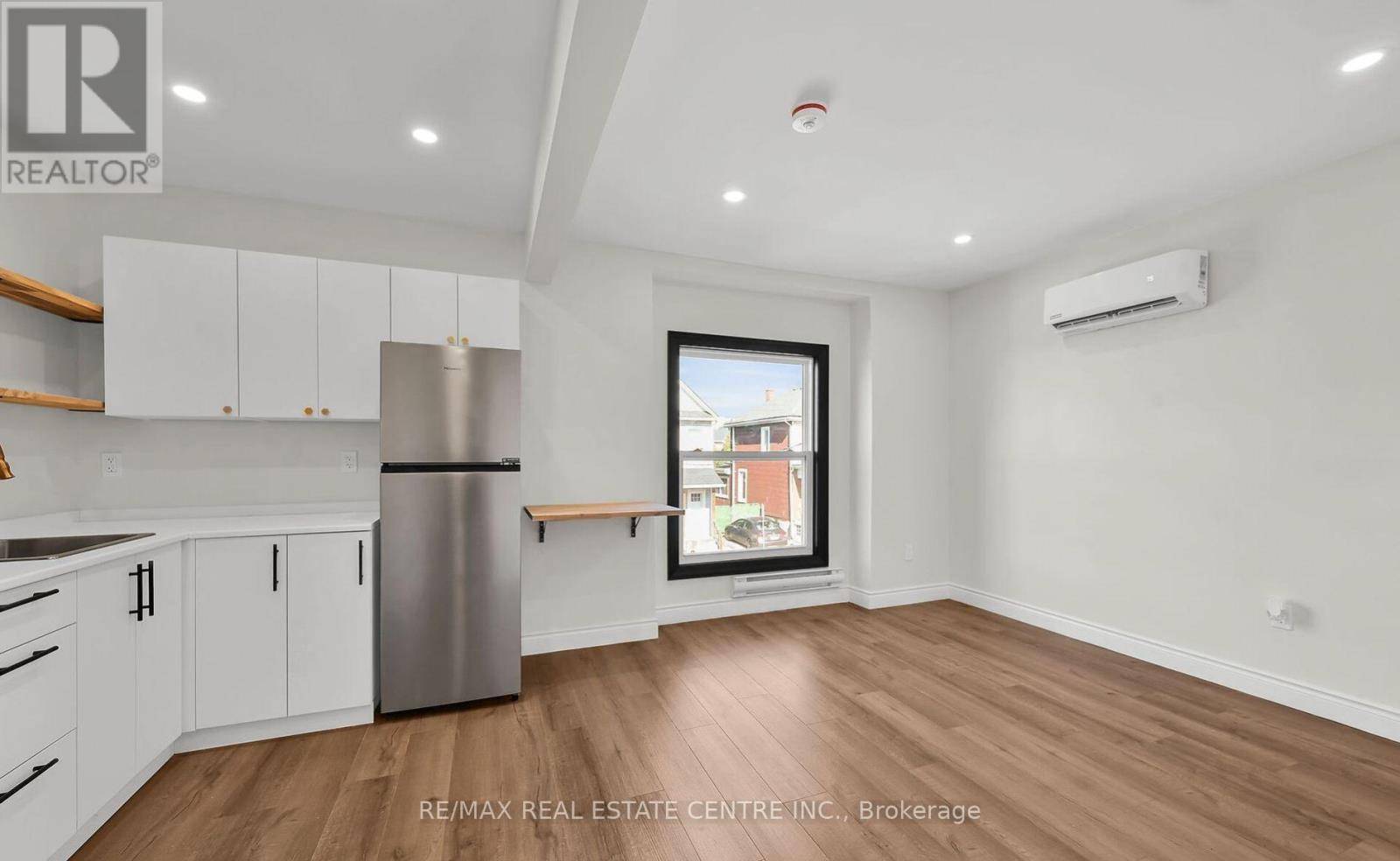 68 KINRADE AVENUE, Hamilton (gibson), ON L8L6L6