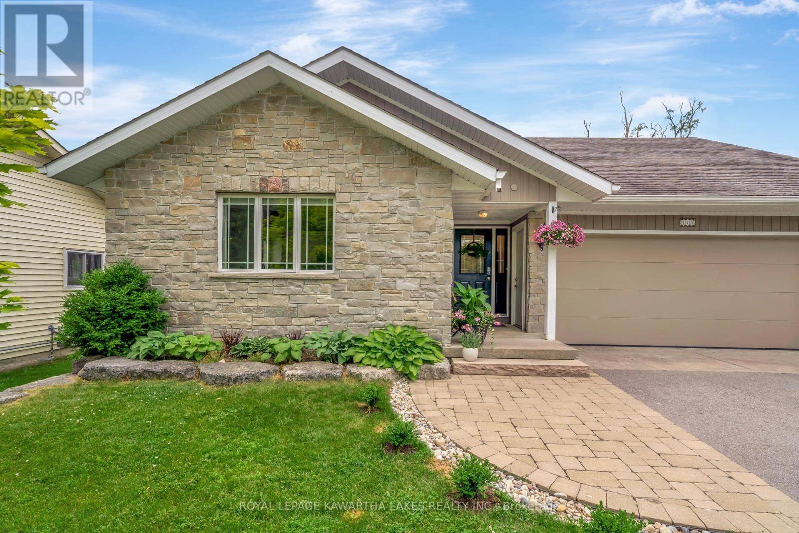 Kawartha Lakes (fenelon Falls), ON K0M1N0,113 QUEEN STREET