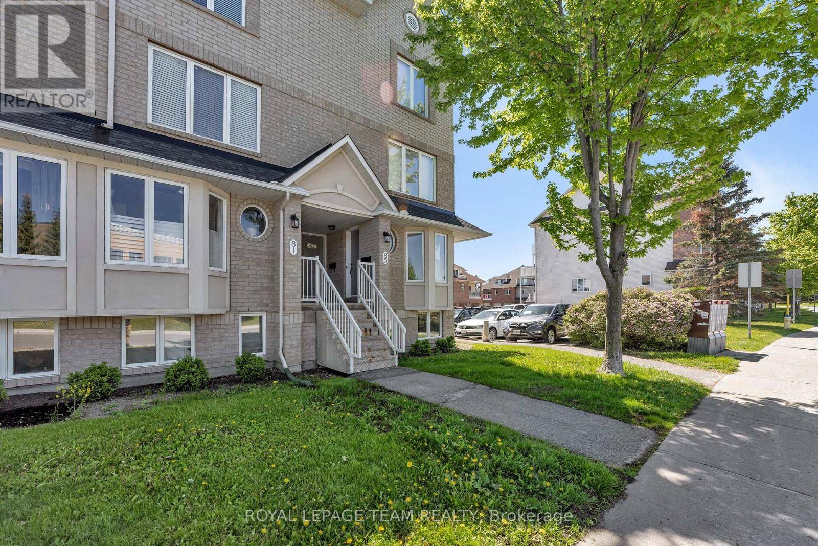 Ottawa, ON K2G6T9,85 Cresthaven DR #6